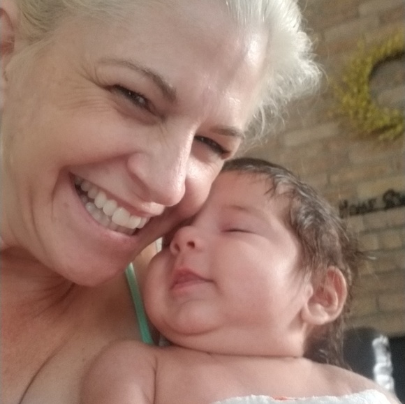 Meet your Posher - Picture 3 of 8